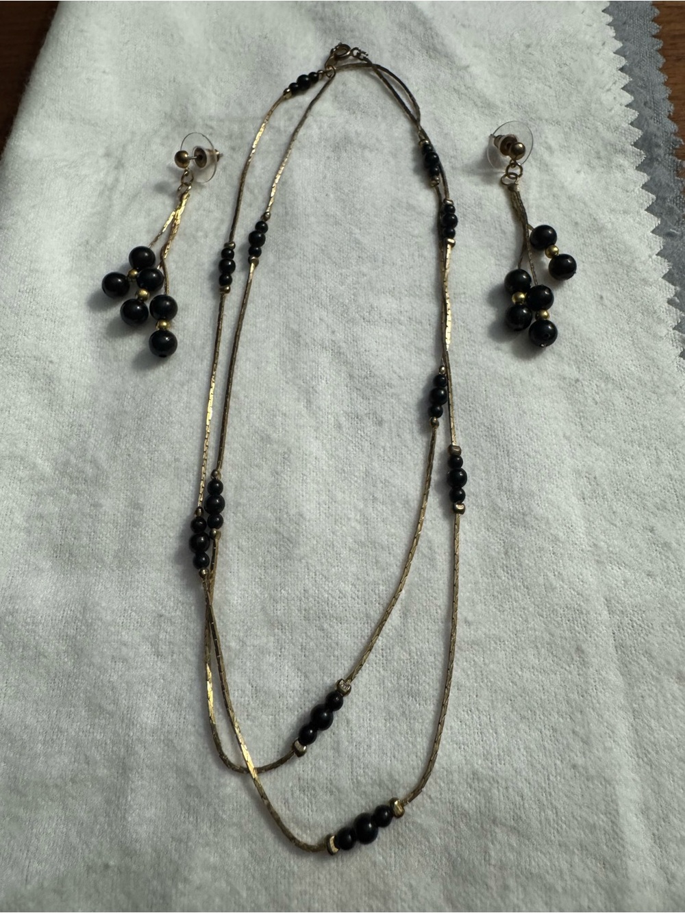 Vintage Tracy Hamilton Gold Toned Black Beaded Necklace and Tassel Earrings